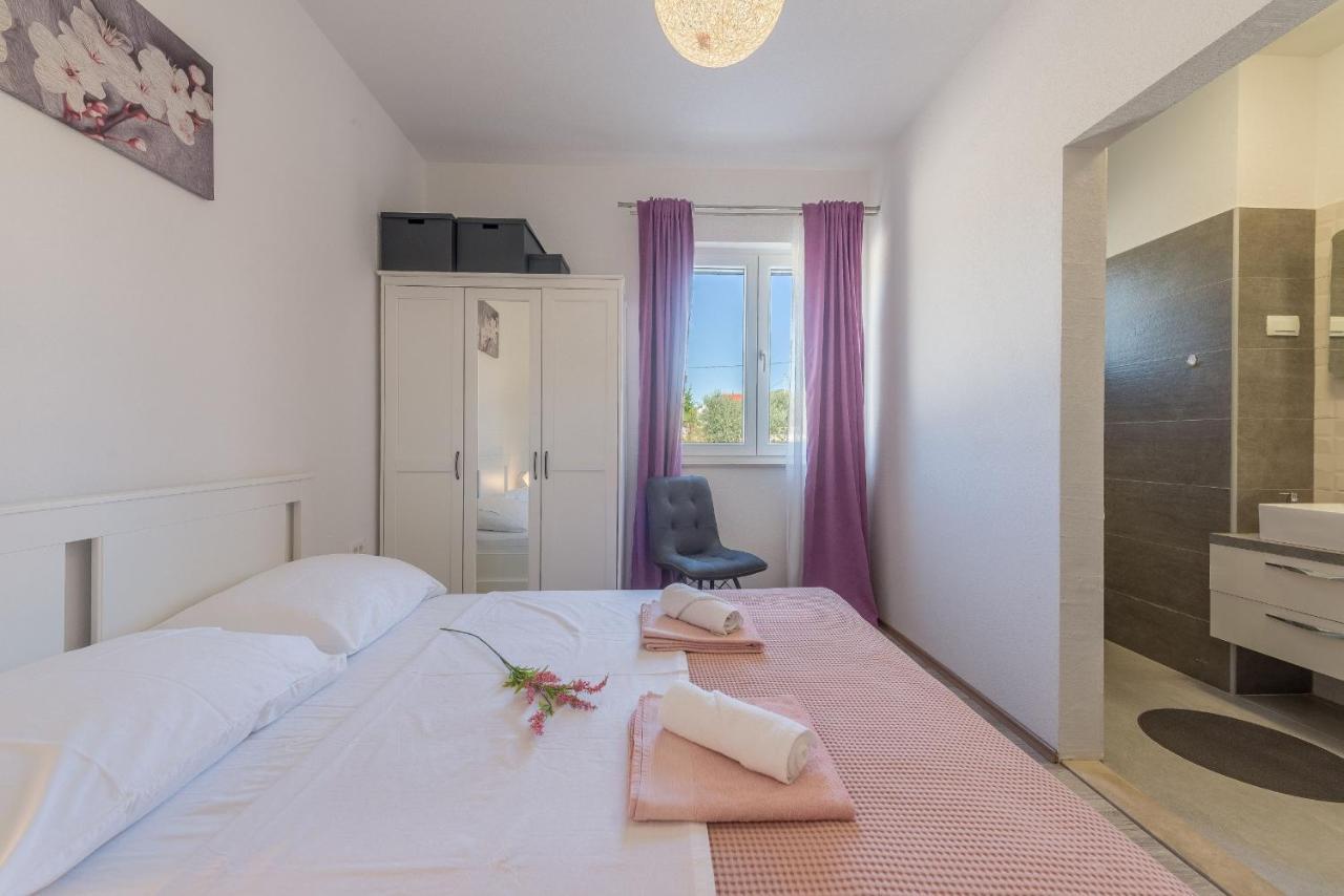 Villa Tara Tinj Esterno foto