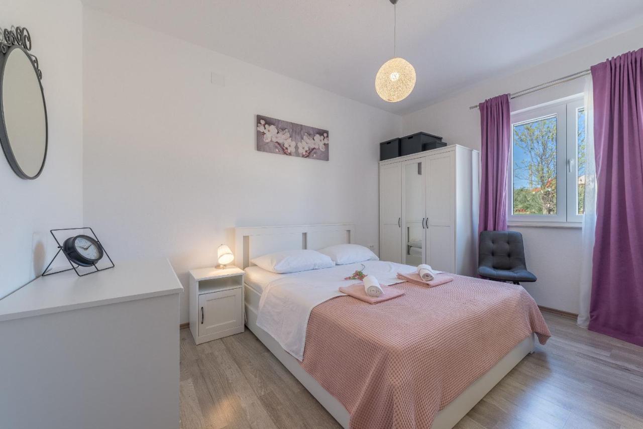 Villa Tara Tinj Esterno foto