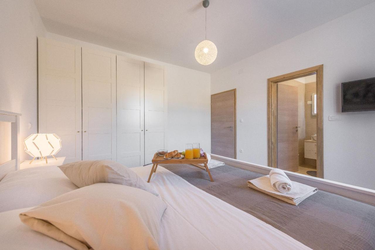 Villa Tara Tinj Esterno foto
