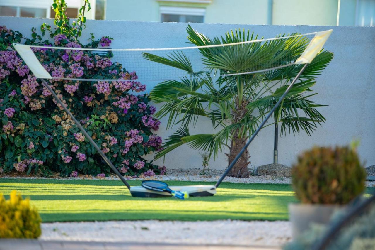 Villa Tara Tinj Esterno foto