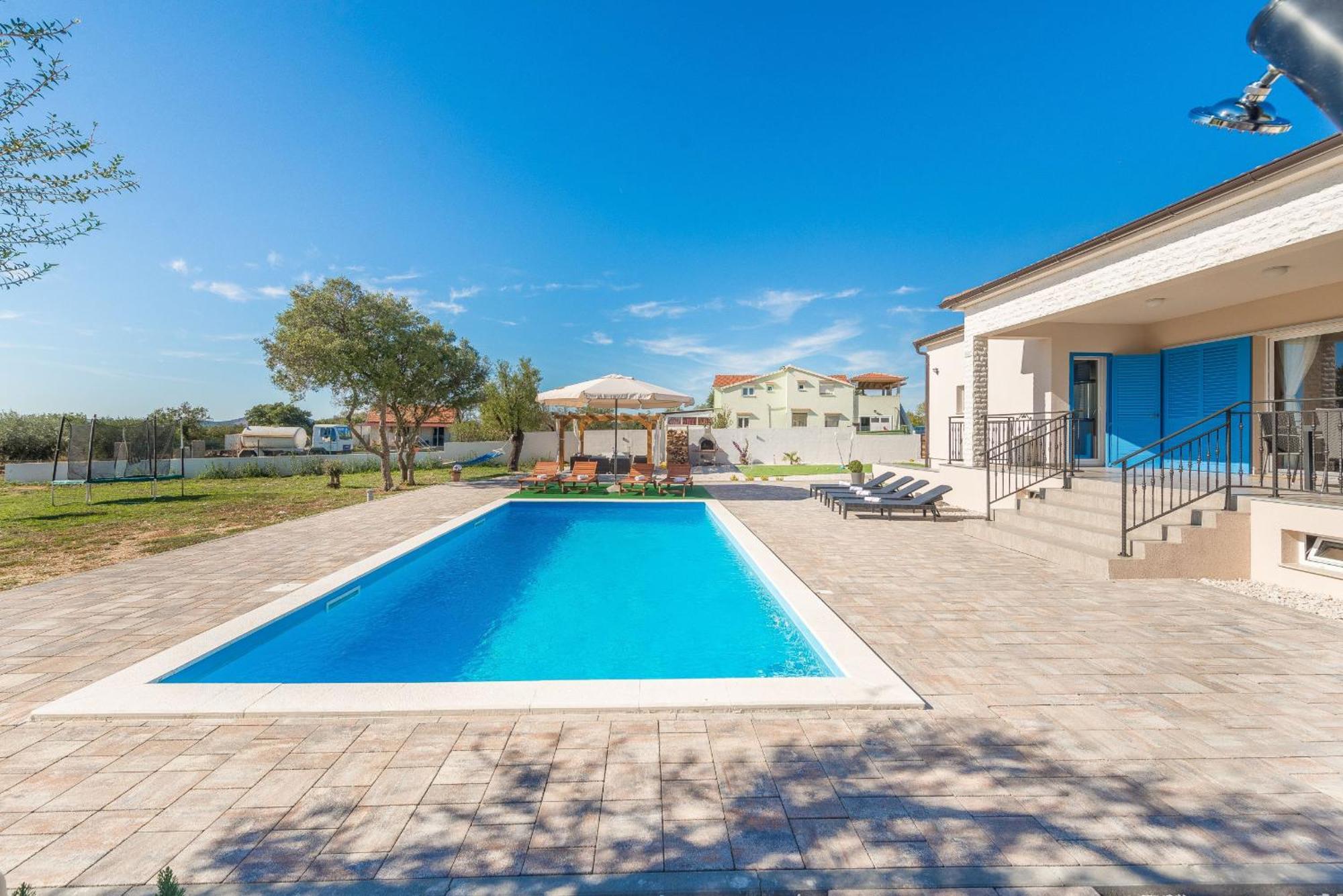 Villa Tara Tinj Esterno foto