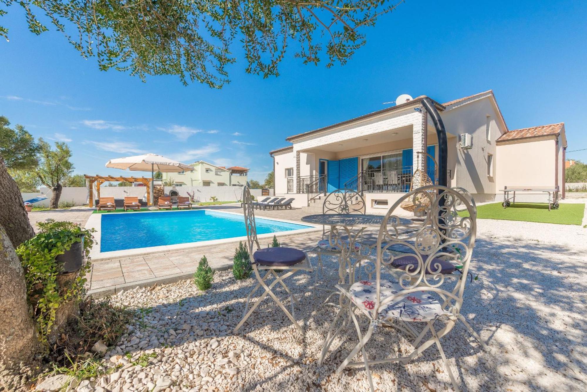 Villa Tara Tinj Esterno foto